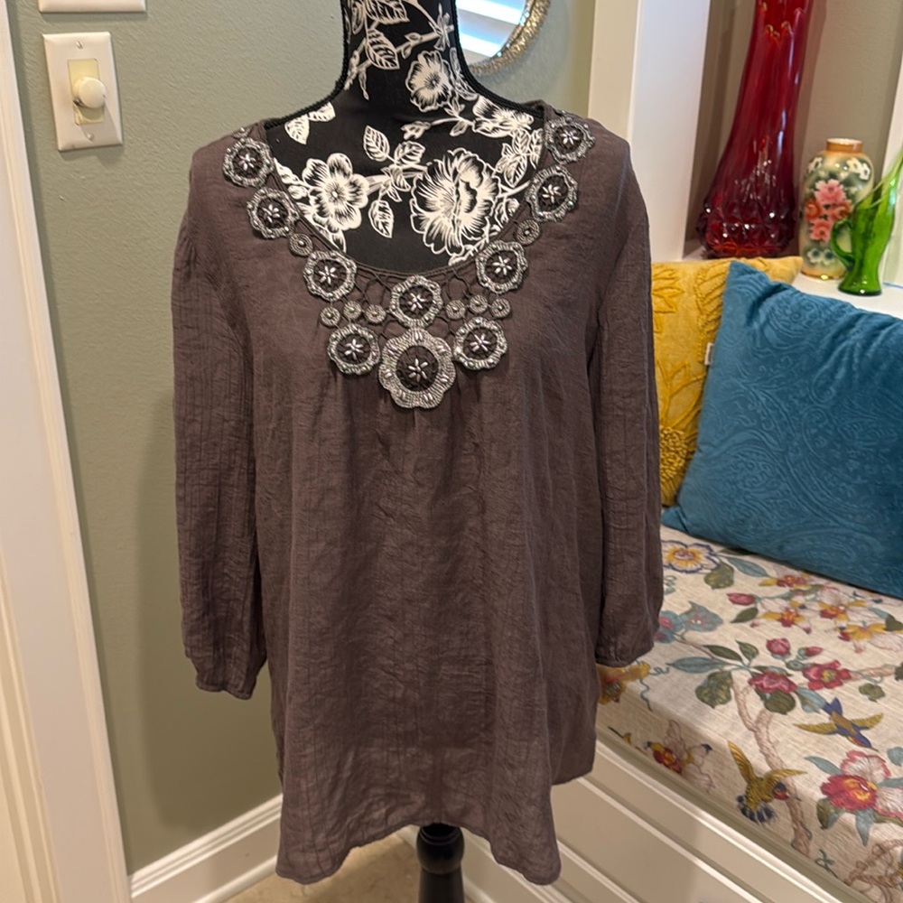 Krazy Kat Gray Embellished lace collar, balloon 3/4 sleeve
